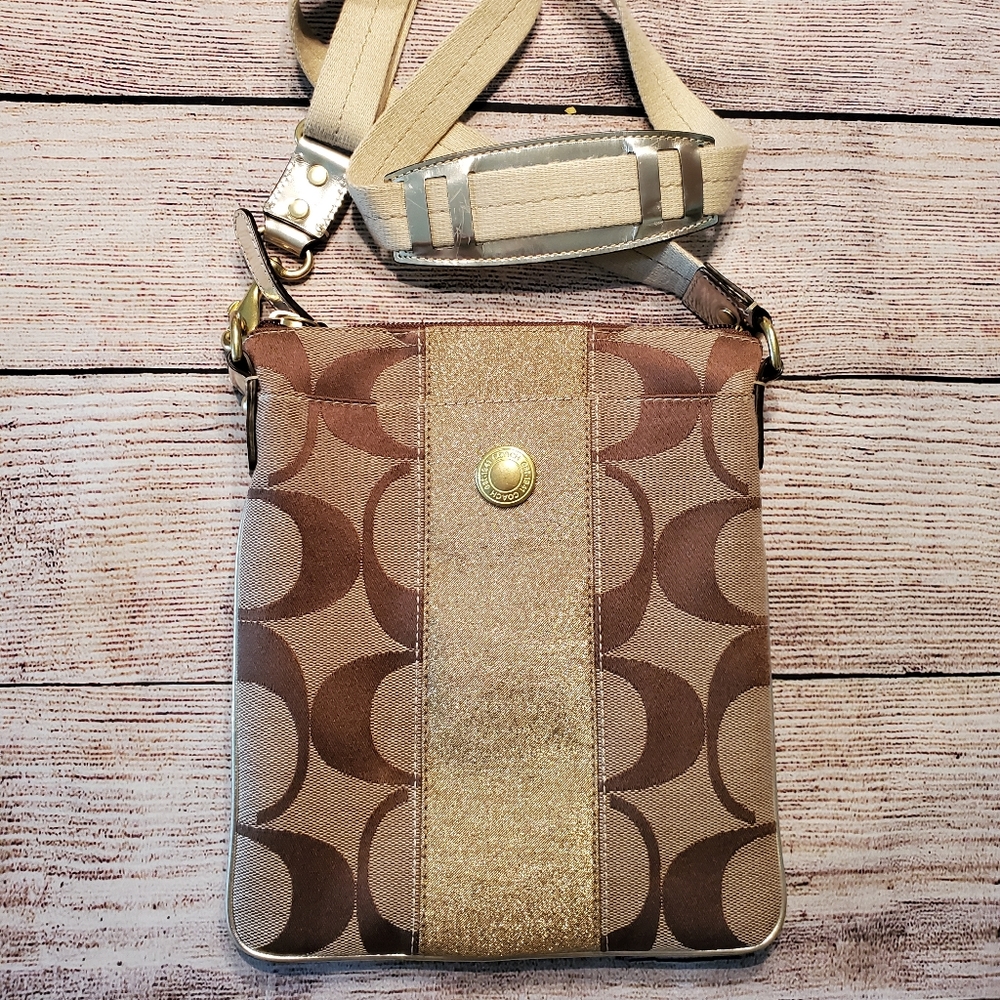 Coach Signature Jacquard North South Gold